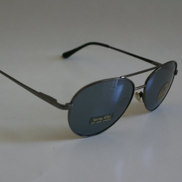 NWT True Vintage 90's Classic silver mirror aviator sunglasses w/ spring hinges - Picture 2 of 7